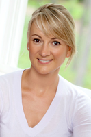  Natasha Thomas